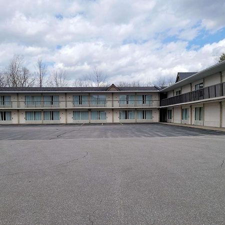 Days Inn By Wyndham Birch Run Kültér fotó